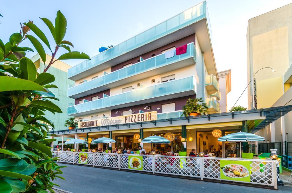 Hotel Milano 3S Bibione Exterior foto