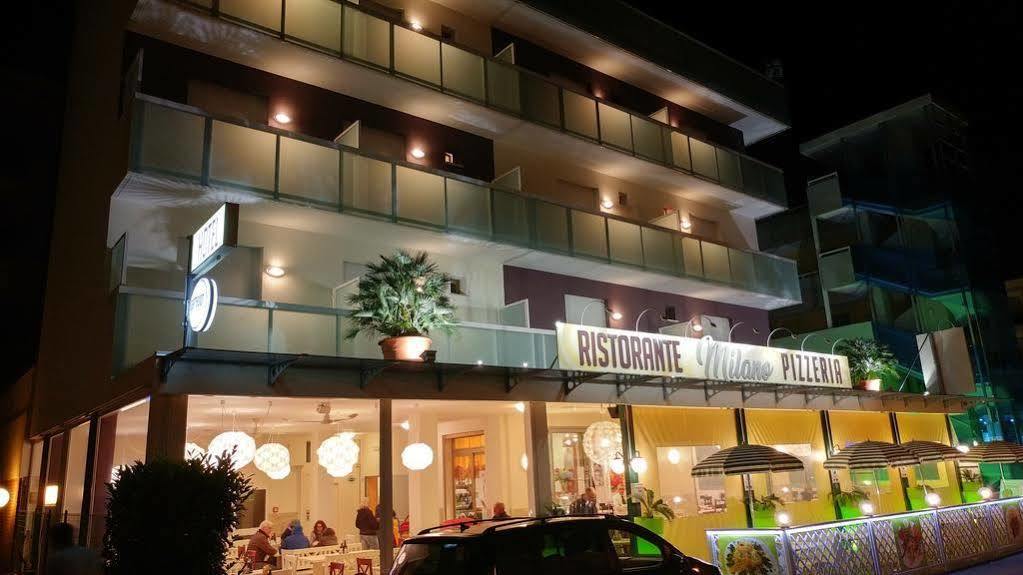 Hotel Milano 3S Bibione Exterior foto